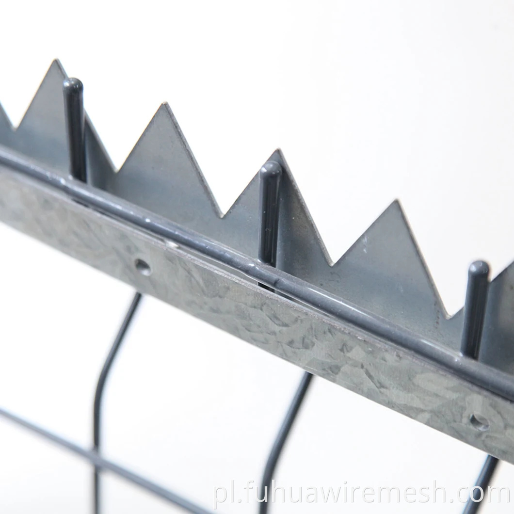 Galvainzed Razor Wall Spike na ogrodzeniu